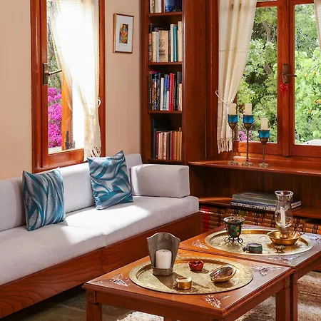 Annelies Pelion Villa