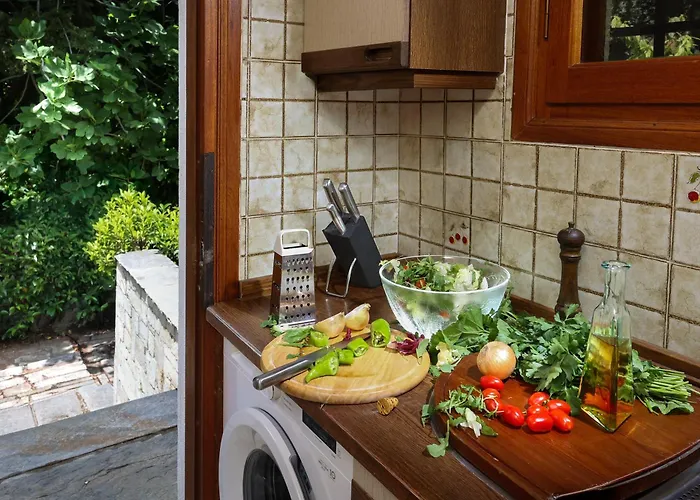 Annelies Pelion * Káto Lekhónia